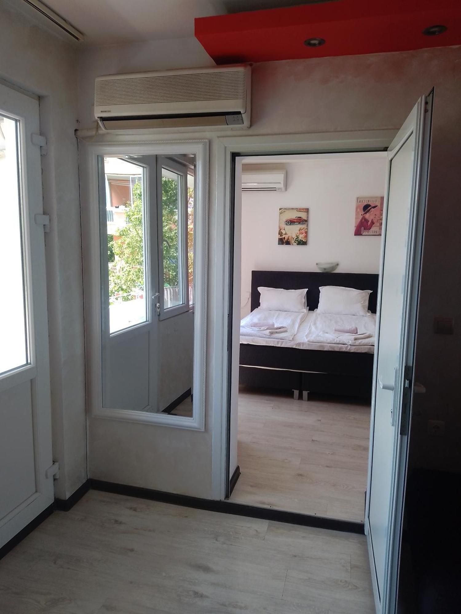 Red House Apartment เวลีคอเทอร์โนโว ภายนอก รูปภาพ