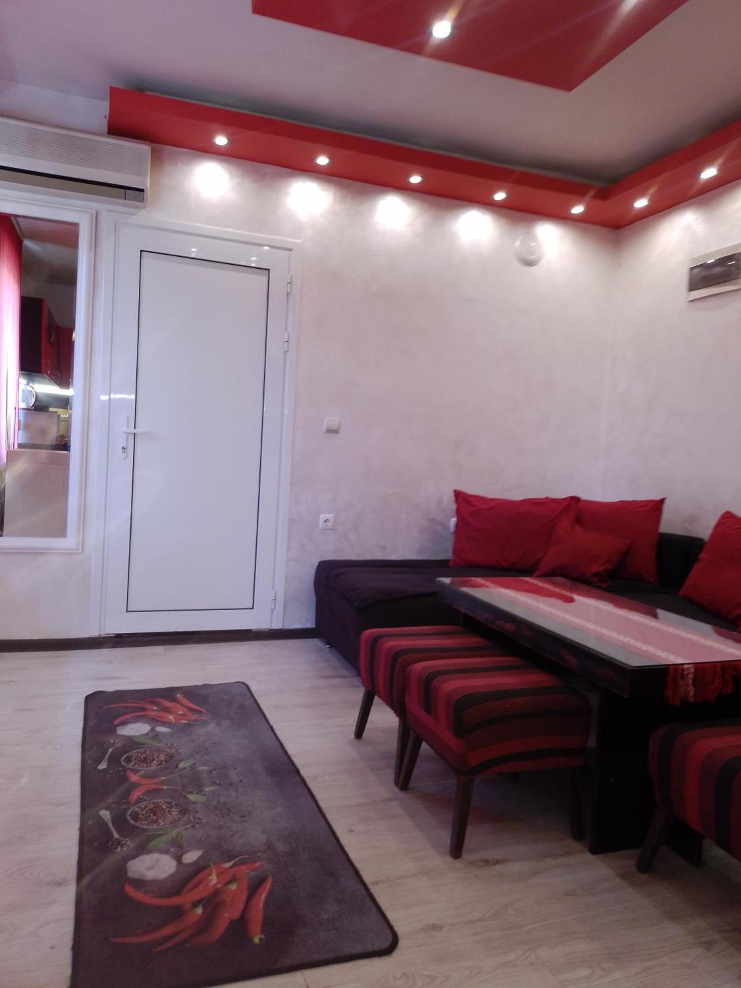 Red House Apartment เวลีคอเทอร์โนโว ภายนอก รูปภาพ