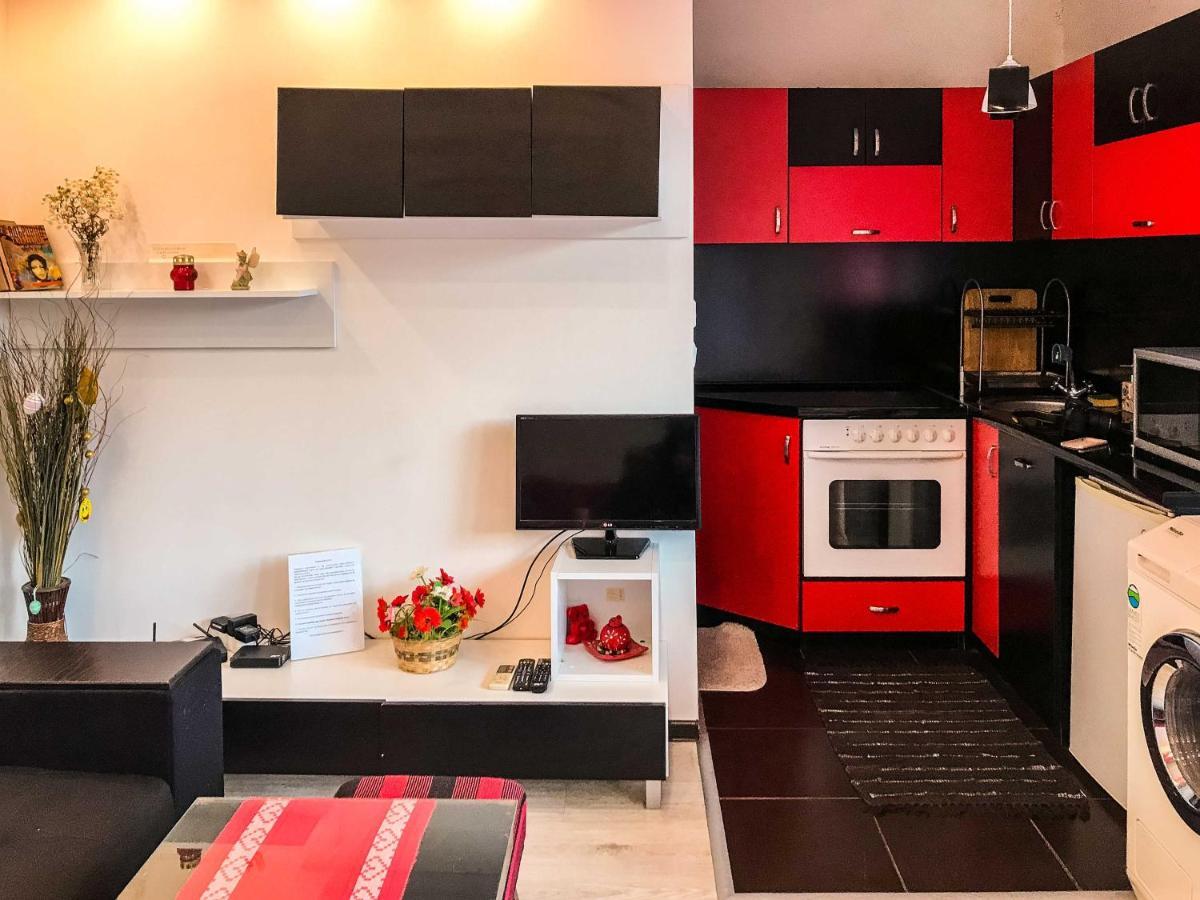 Red House Apartment เวลีคอเทอร์โนโว ภายนอก รูปภาพ