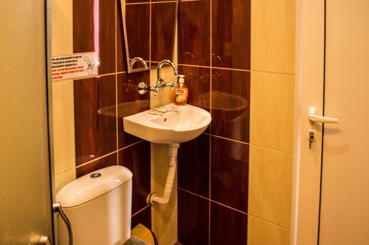 Red House Apartment เวลีคอเทอร์โนโว ภายนอก รูปภาพ