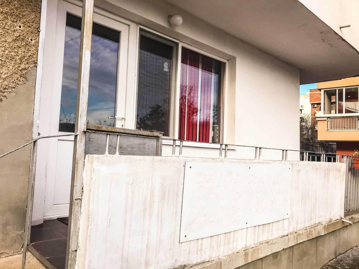 Red House Apartment เวลีคอเทอร์โนโว ภายนอก รูปภาพ